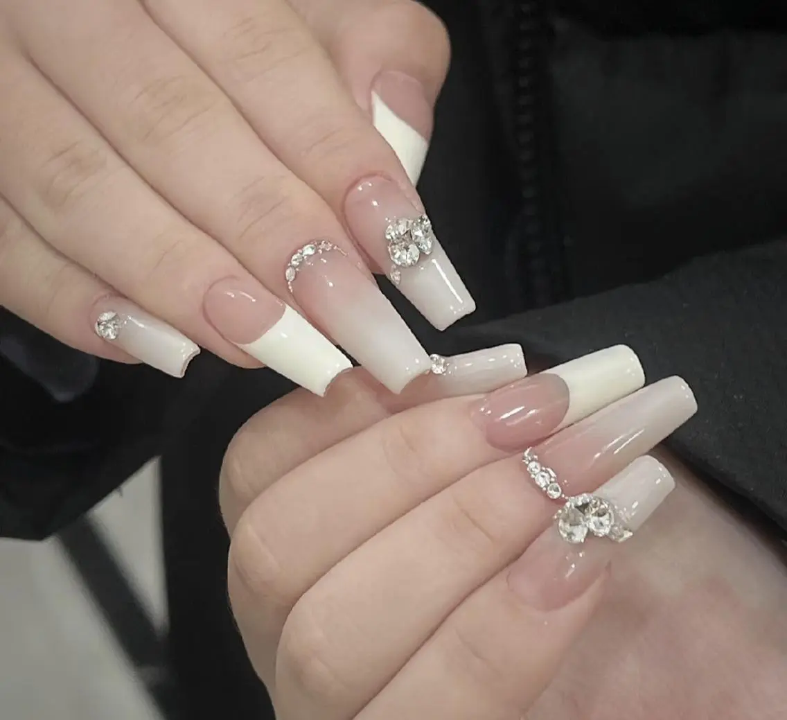 ネイル ハンドネイル ハンドケア 🍑 momo_nailのネイルデザイン