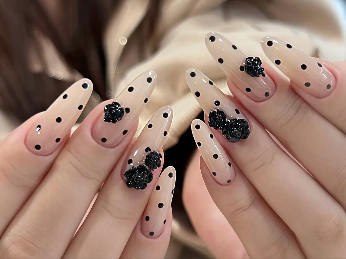 ネイル オーロラネイル 長さ出し フレンチネイル ジェルネイル ガラスフレンチ Rela・S NAILのネイルデザイン