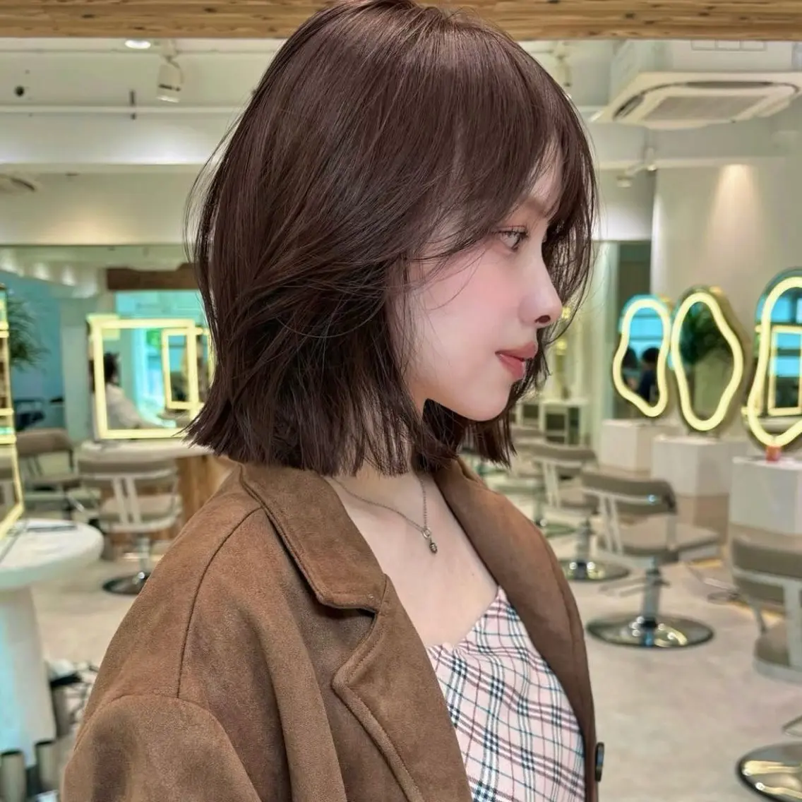 小顔効果◎韓国風くびれヘアカットの写真
