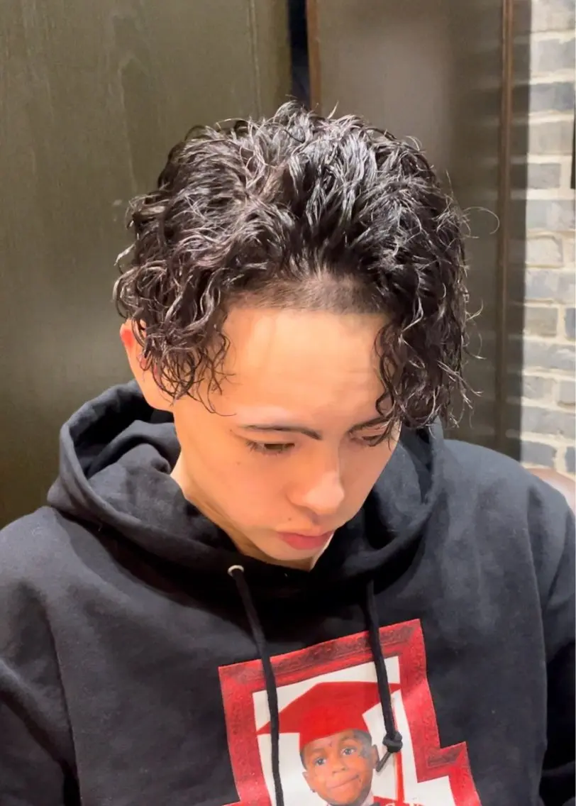 ショート パーマ メンズ カット無料 長利愛花のヘアスタイル
