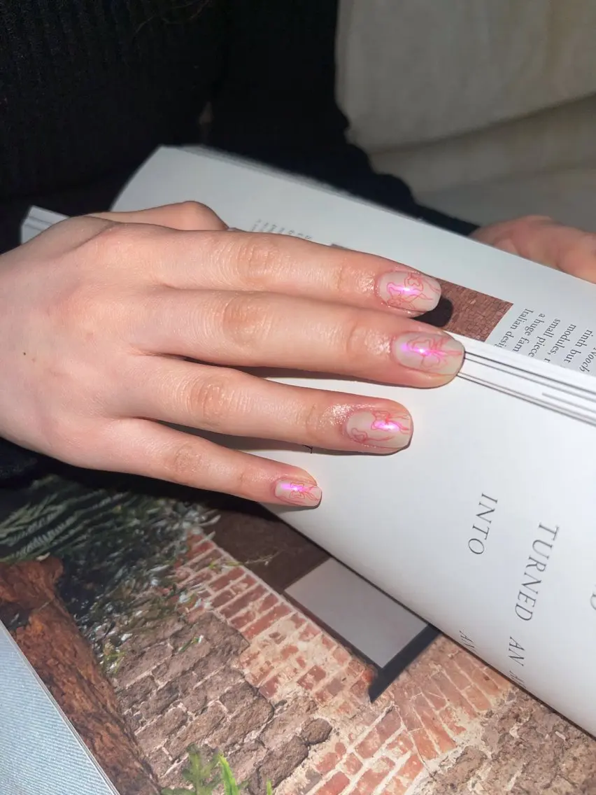 ネイル オーロラネイル ハンドネイル chika ／ nailのネイルデザイン