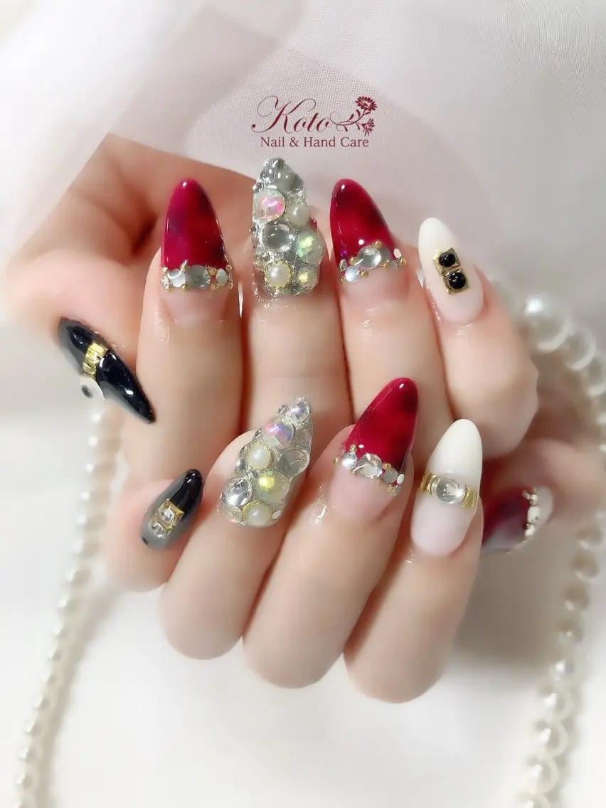 ネイル 長さ出し ジェルネイル 持ち込み ニュアンスネイル 赤色 ハンドネイル Nail Salon KOTOのネイルデザイン