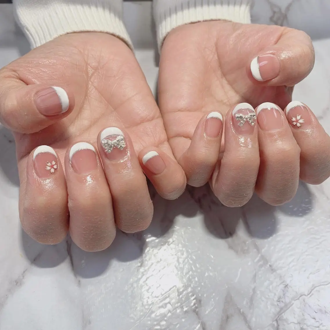 ネイル フレンチネイル リボン Ally's Nailのネイルデザイン