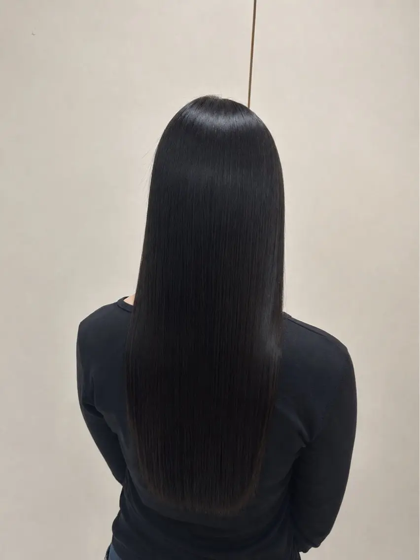 ロング 藤井 菜々のヘアスタイル