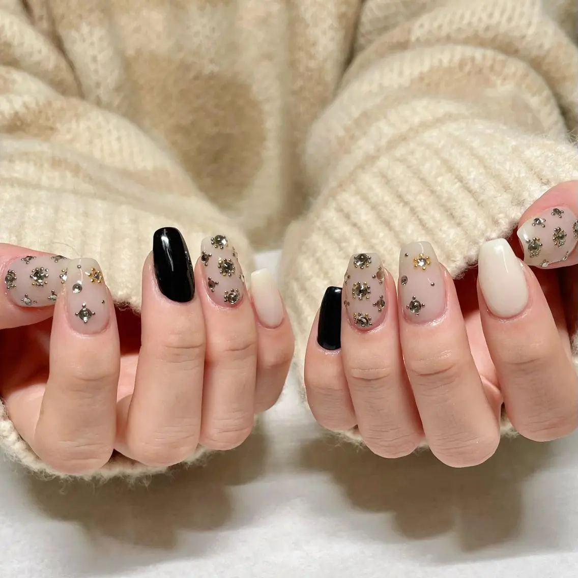 ネイル ストーンネイル ハンドネイル reika .のネイルデザイン
