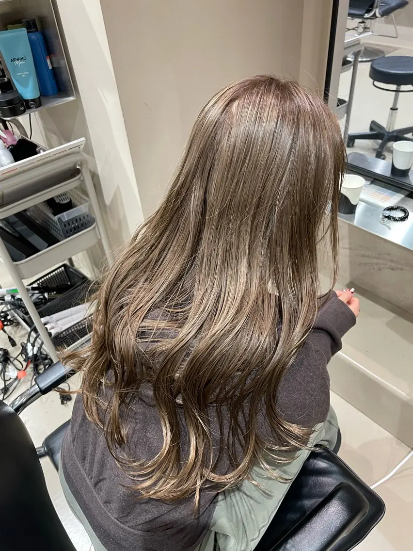 ロング 顔周りカット レイヤーカット けいせい/横浜/ カラー、パーマ、縮毛のヘアスタイル