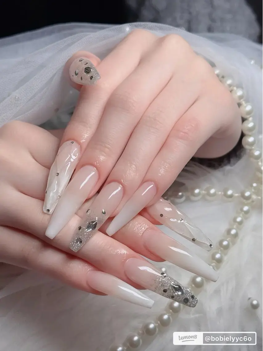 ネイル アートネイル ボルドー フレンチネイル ジェルネイル 氷ネイル・うるうるネイル ハンドネイル Yuki Nailsalonのネイルデザイン