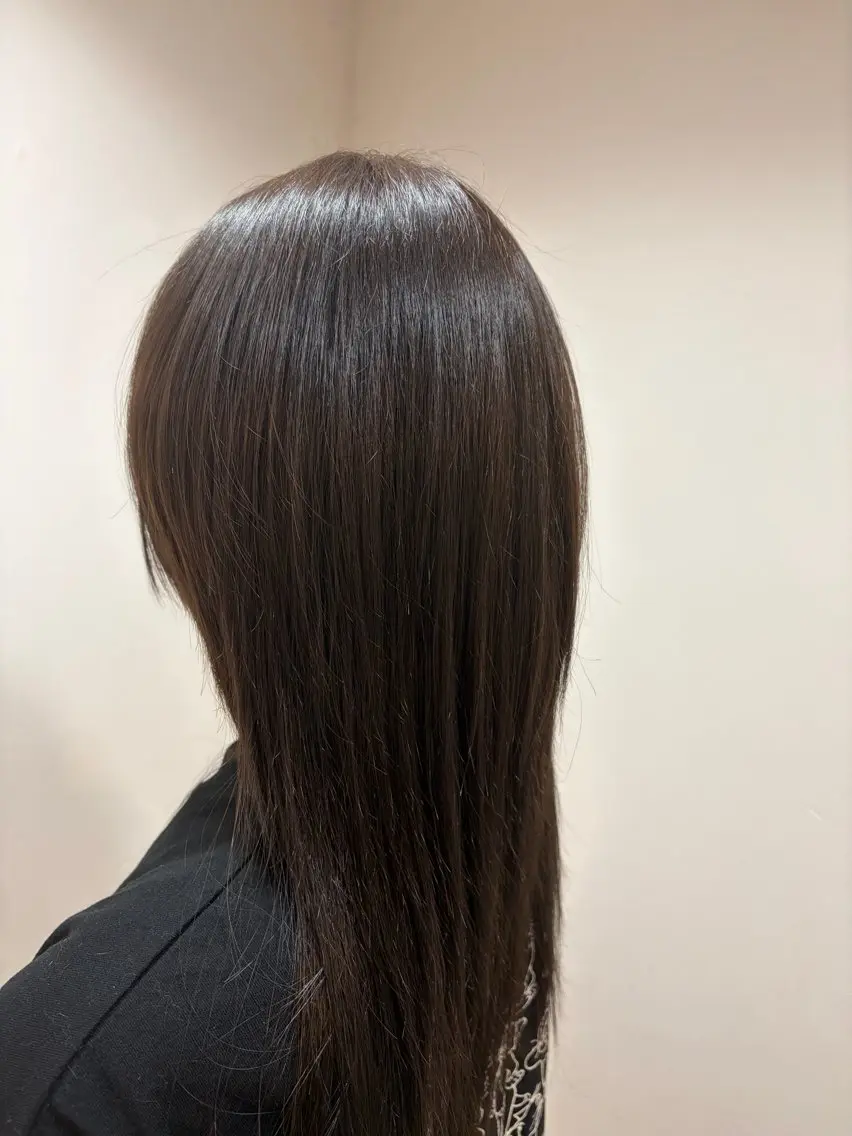カラー ブリーチ グレージュ ブリーチなしカラー ヘアカラー 片平 羚温のヘアスタイル