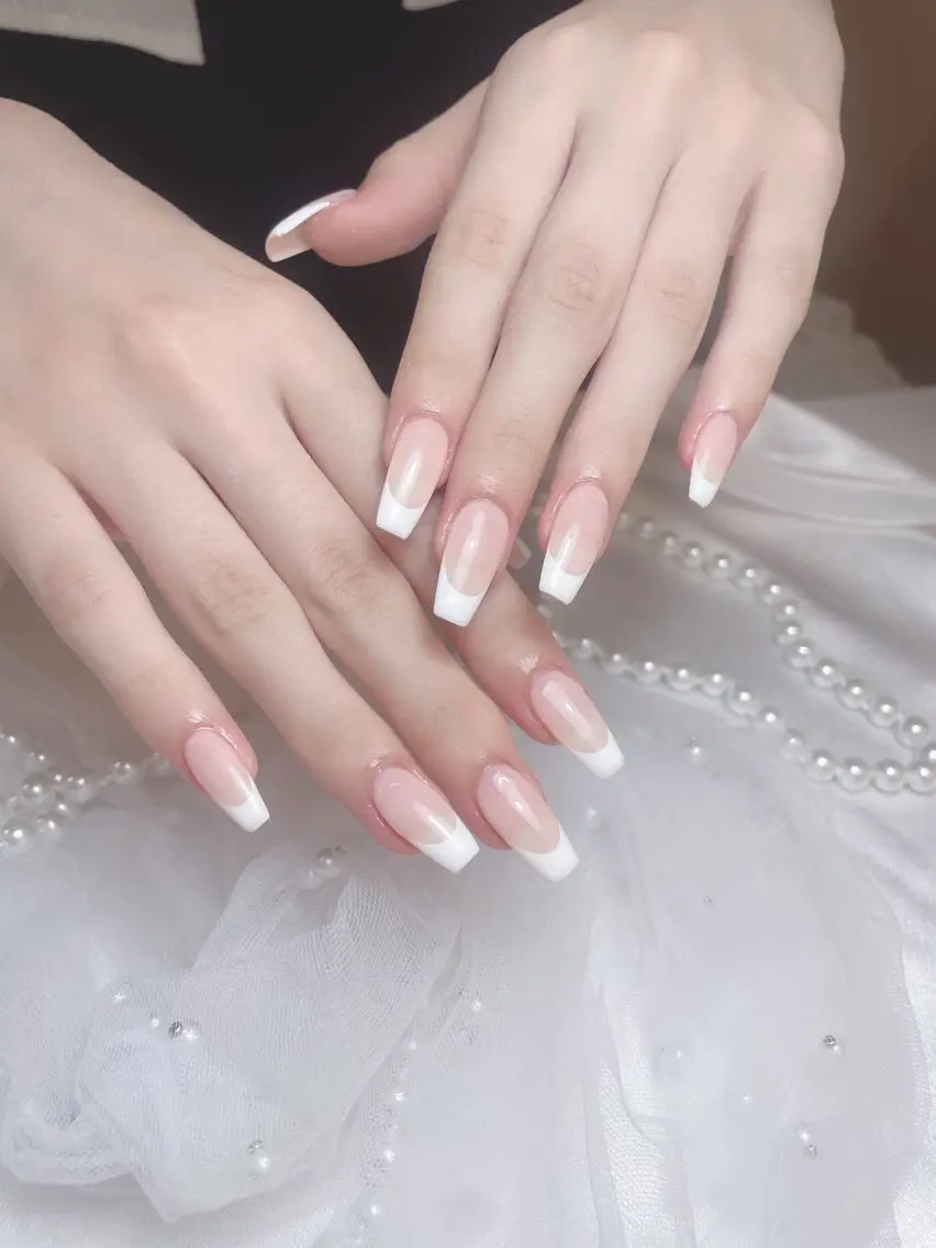 ネイル フットネイル フレンチネイル ジェルネイル ガーリー グラデーション ハンドネイル D.d Nail Moeのネイルデザイン