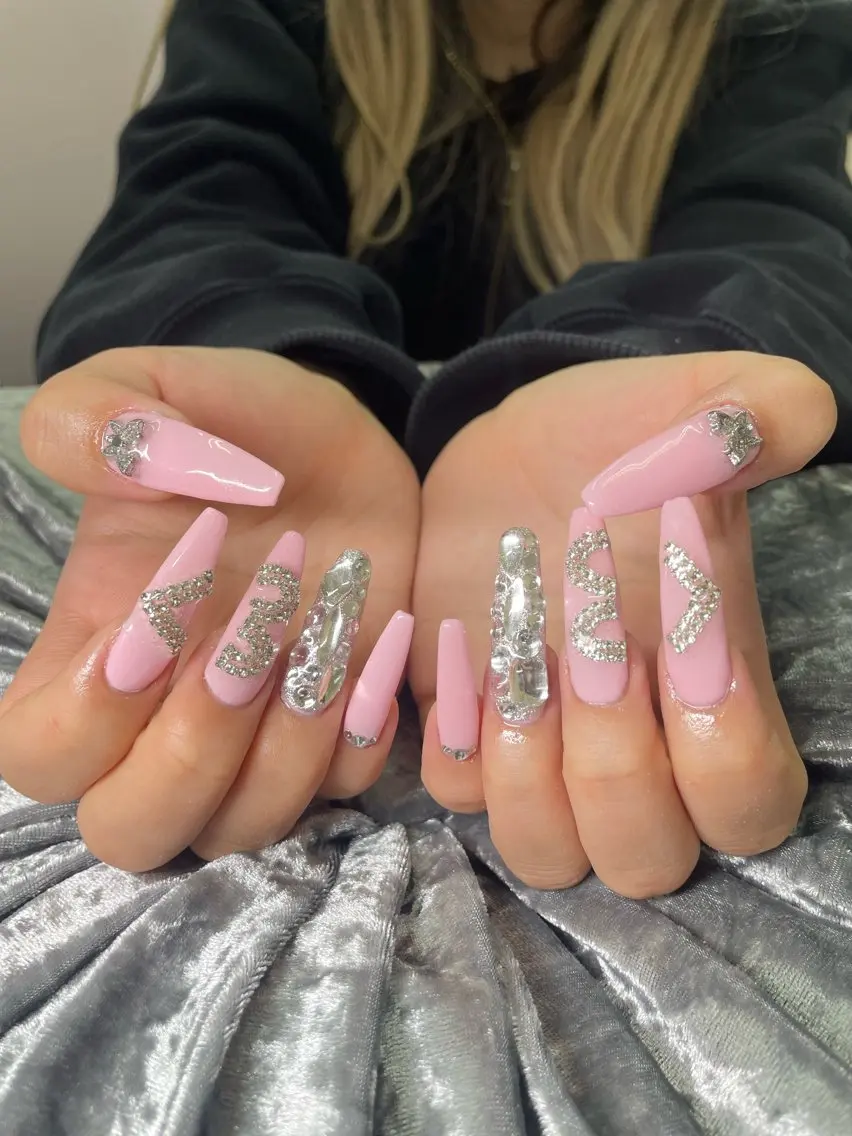 ネイル ハンドネイル Mumu眉毛,ネイル モデル募集中🪄のネイルデザイン