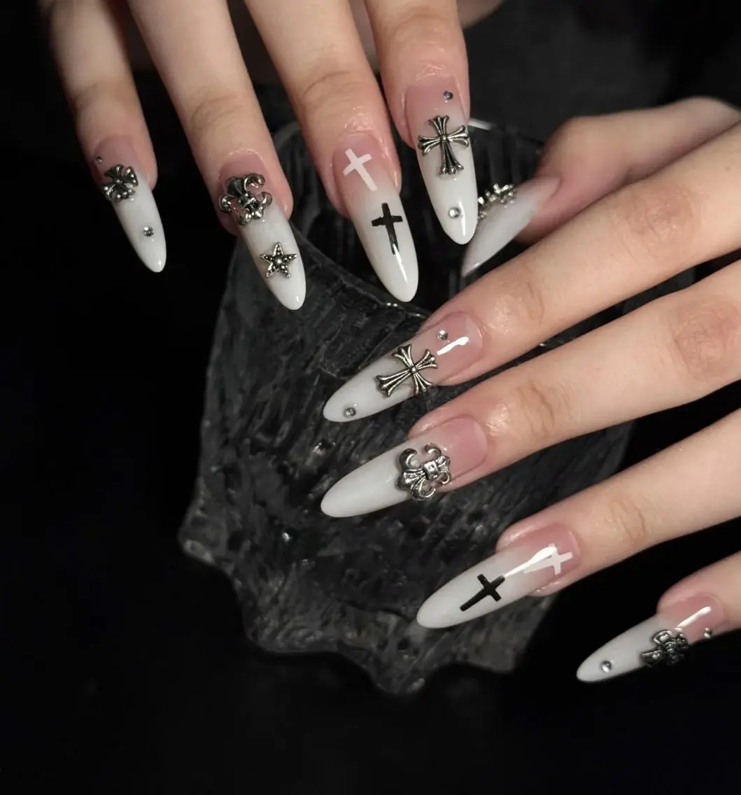 ネイル ハンドネイル エリ🫧 nail池袋東口のネイルデザイン