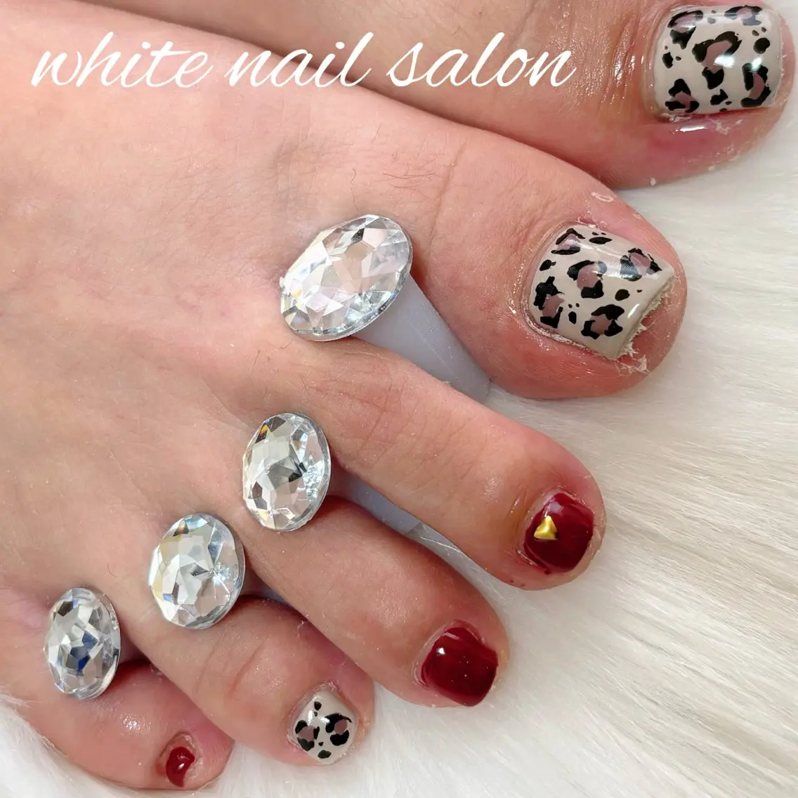 ネイル ホワイト フットネイル white nail salonのネイルデザイン