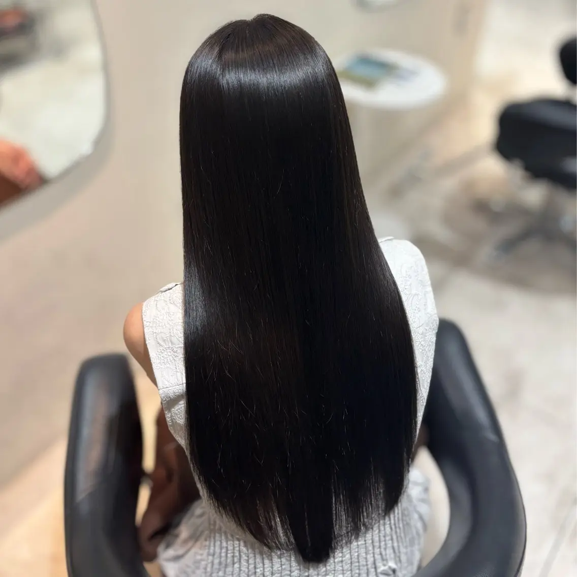 ロング 縮毛矯正 🧸艶髪🫧🎀 岡由紀乃のヘアスタイル