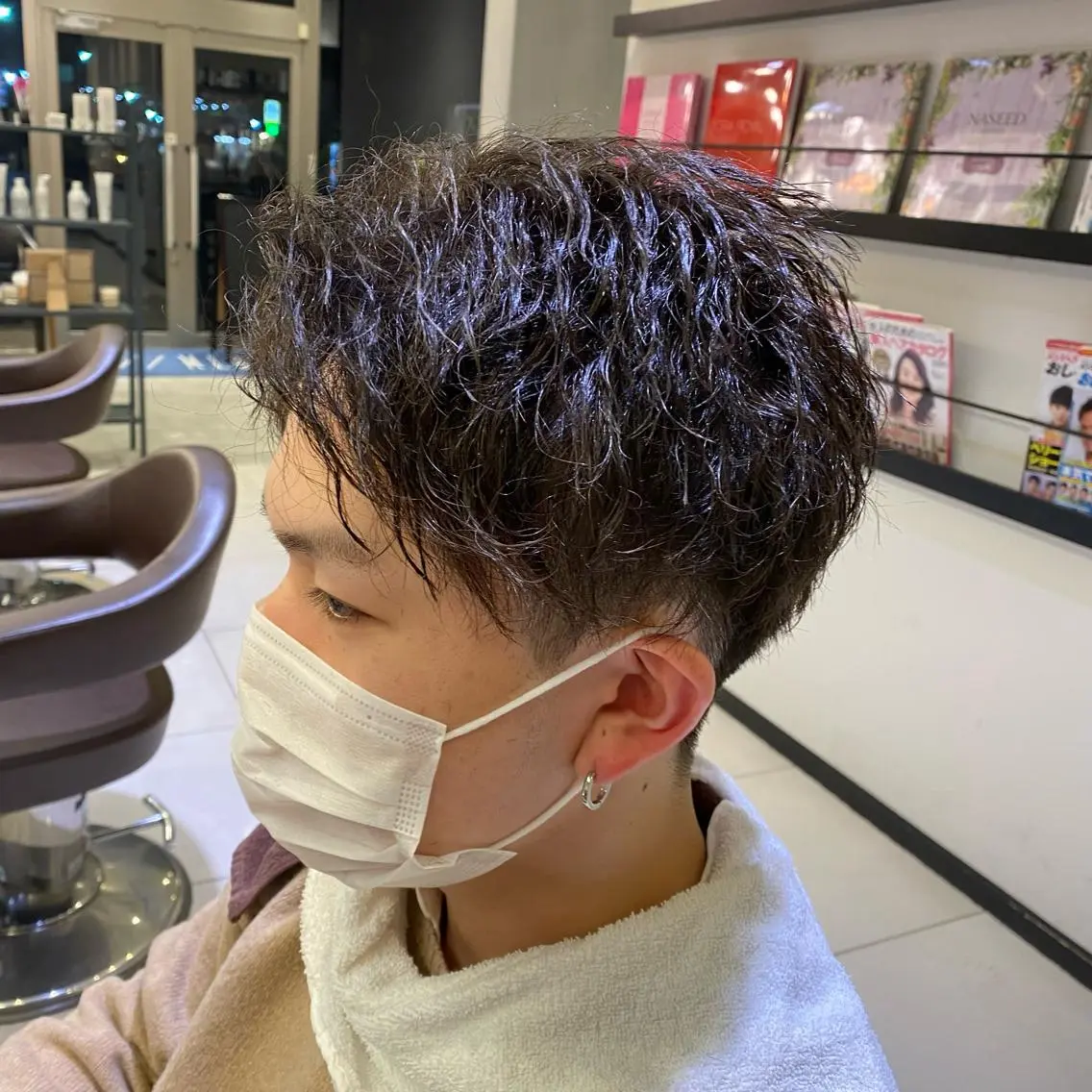 ショート パーマ メンズ メンズパーマ ツイストスパイラルパーマ スパイラルパーマ カット パーマ 野老 海音のヘアスタイル