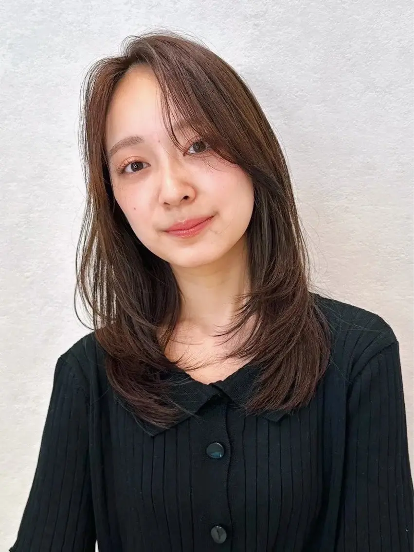 セミロング カラー パーマ kazuki【顔周り ×レイヤーカット】のヘアスタイル