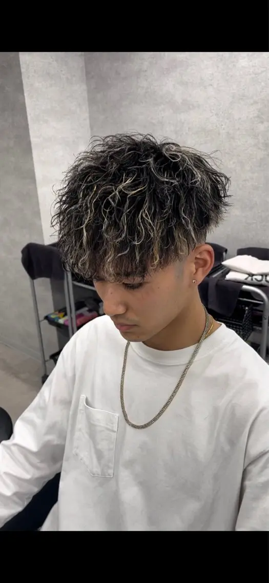 ショート カラー パーマ メンズ カット パーマ 🔥メンズ 特化🔥菊水皐暉🔥のヘアスタイル