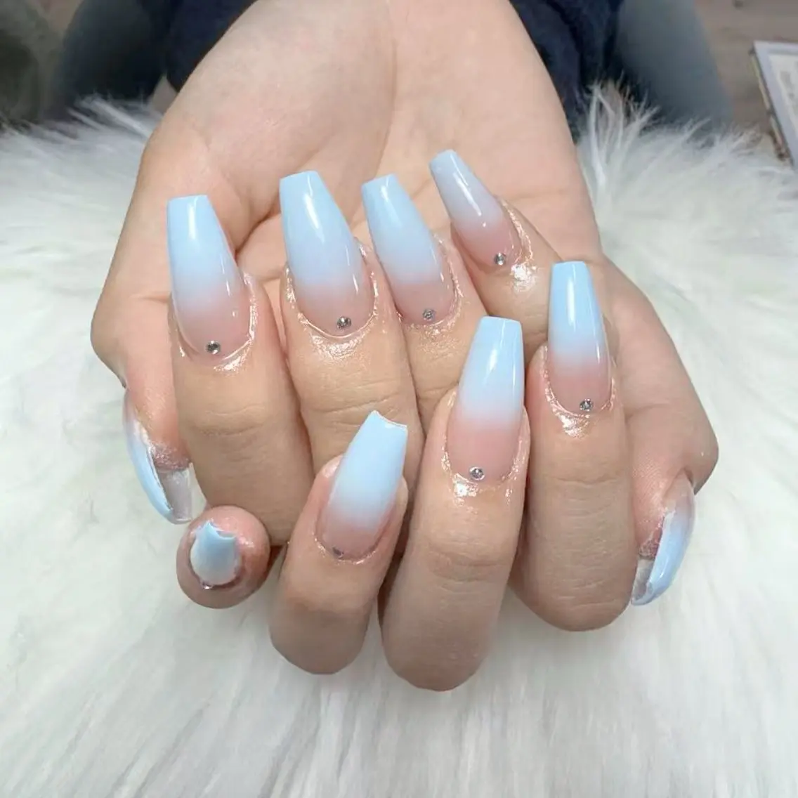 ネイル ハンドネイル 🎀nana🫧 ワンホンネイル🎀のネイルデザイン