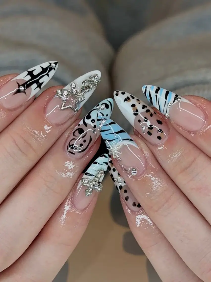 ネイル キラキラネイル 韓国ネイル マグネットネイル 持ち込み ネイルチップ ハンドネイル フットネイル Himeka Bling.Nailのネイルデザイン