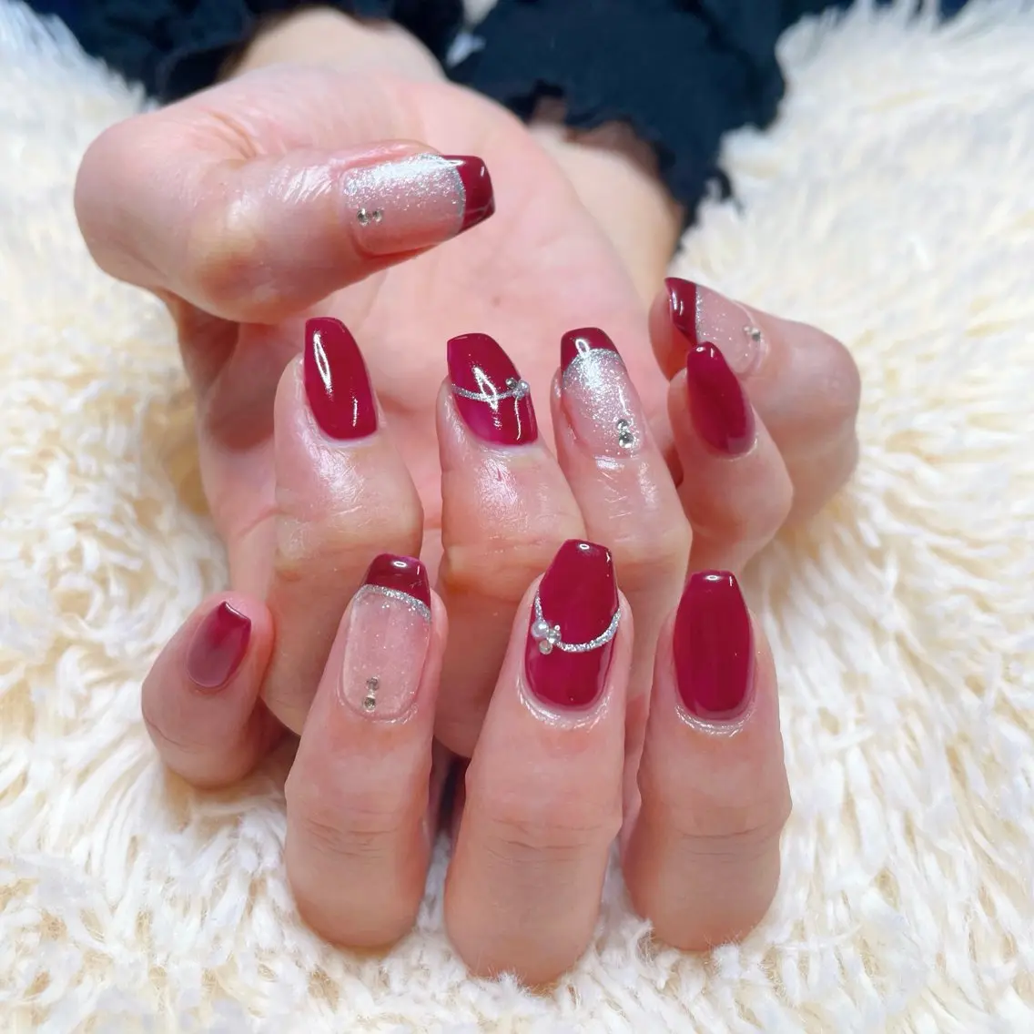 🖐️【オフ込み】ワンカラー+4本フレンチの写真