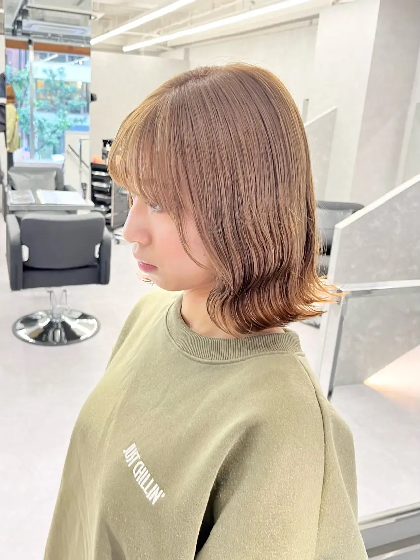 ショート カラー 前下がりボブ ベージュカラー デザインカラー ダブルカラー ハイトーンカラー ヘアカラー デザインカラー 小西勇次のヘアスタイル