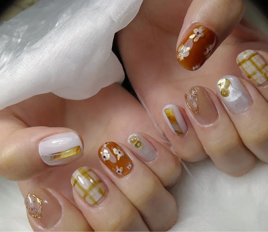 ネイル ハンドネイル YUMI ニュアンスnailsのネイルデザイン
