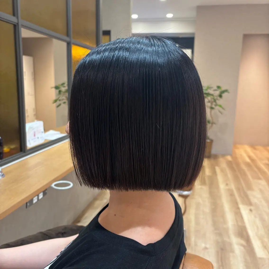 ショート ボブ 小西 七菜子のヘアスタイル