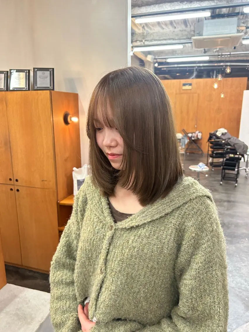 ミディアム レイヤーカット 小木曽 新大のヘアスタイル