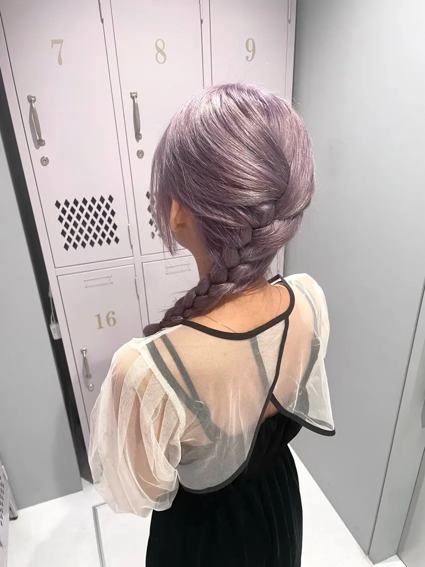 セミロング カラー ヘアアレンジ ラベンダーカラー 菜々🦖新宿 men's特化のヘアスタイル