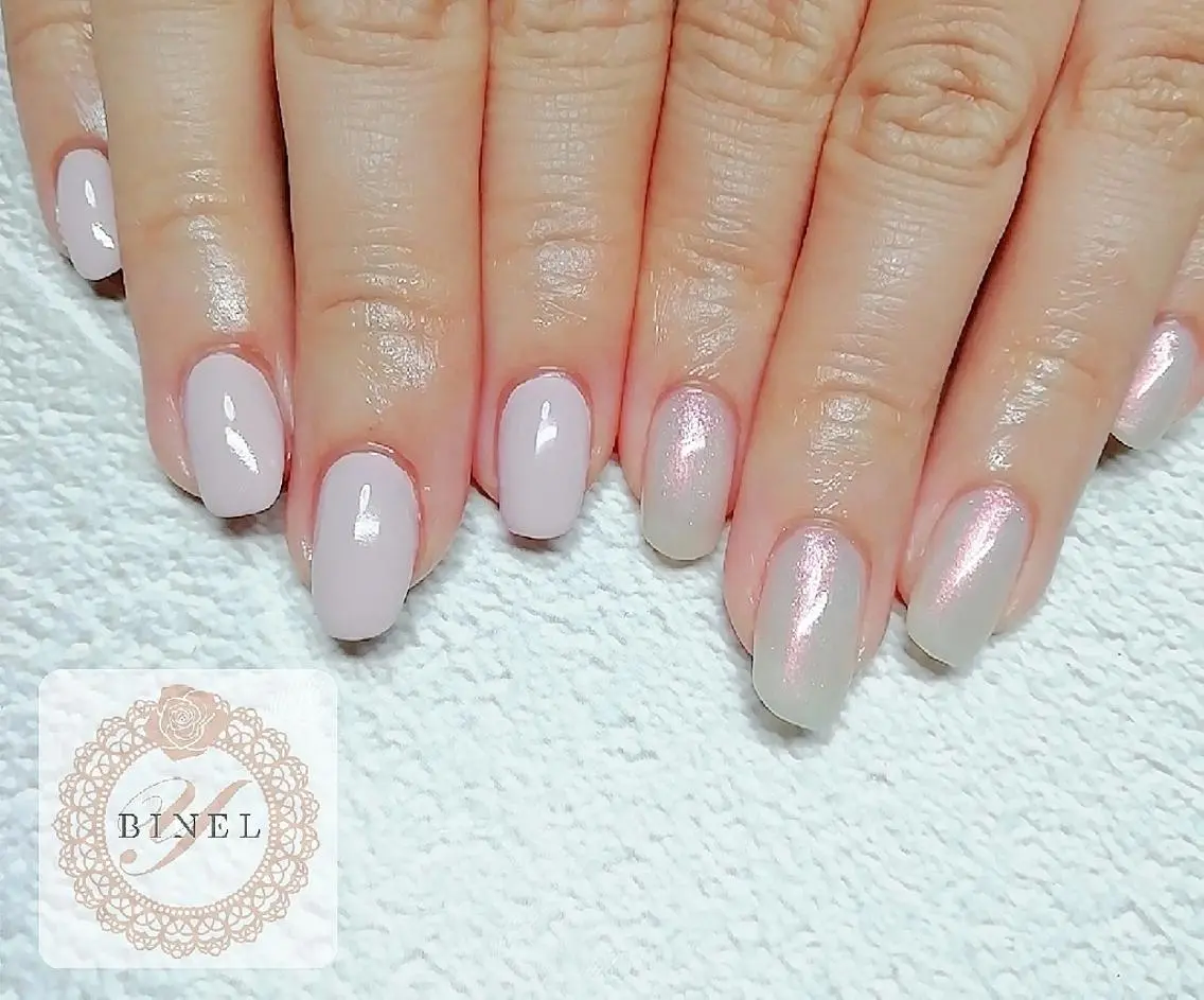 ネイル オーロラネイル ワンカラーネイル ハンドネイル Nail Salon Y.BINELのネイルデザイン