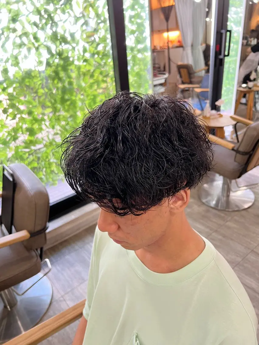 ショート パーマ メンズ カット パーマ 韓国風 くすみカラー パーマKOUKIのヘアスタイル