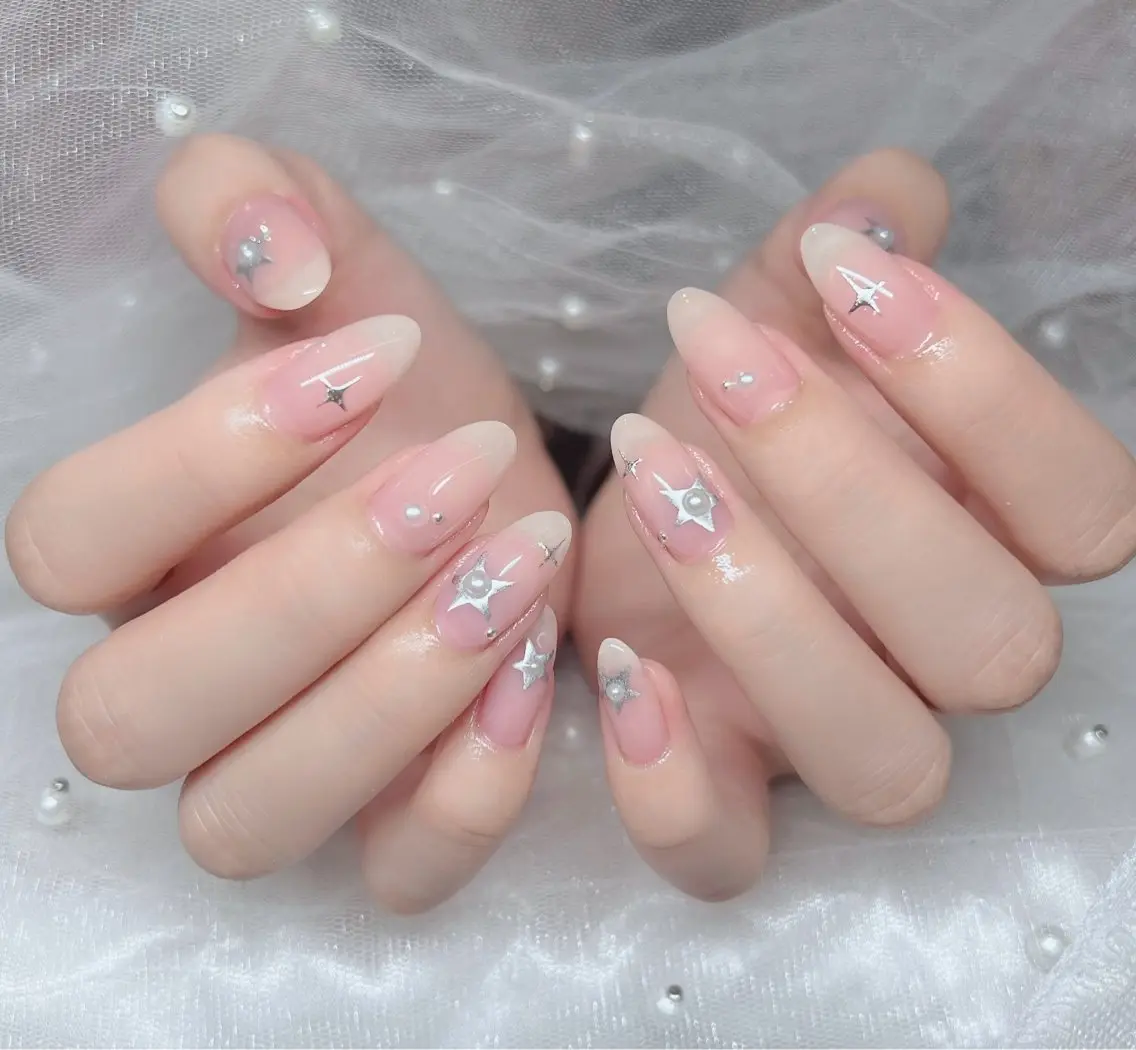 ネイル 🎀PG🩵 ネイルサロンのネイルデザイン