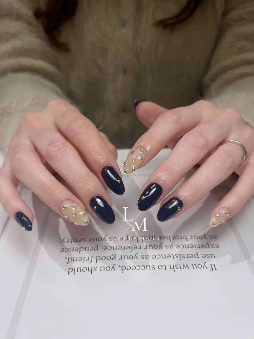 ネイル グラデーション ラメ(グリッター) マグネットネイル ミラーネイル ニュアンスネイル ハンドネイル Lumi de nailsのネイルデザイン