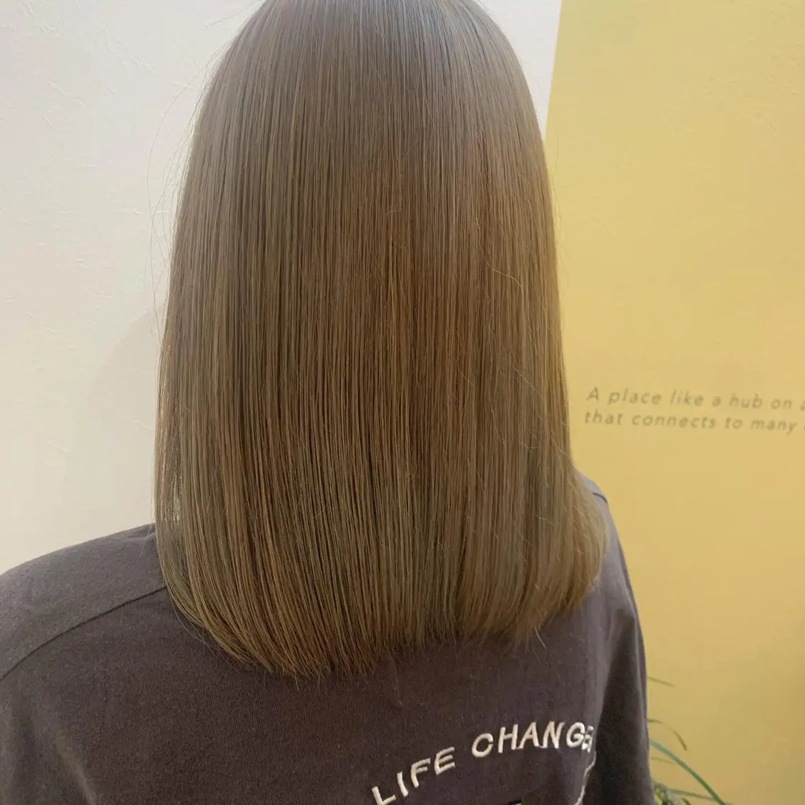 ミディアム カラー ベージュカラー ブリーチ ブロンド ブロンドベージュ カット ヘアカラー トリートメント hubhair レイヤー/透明感のヘアスタイル