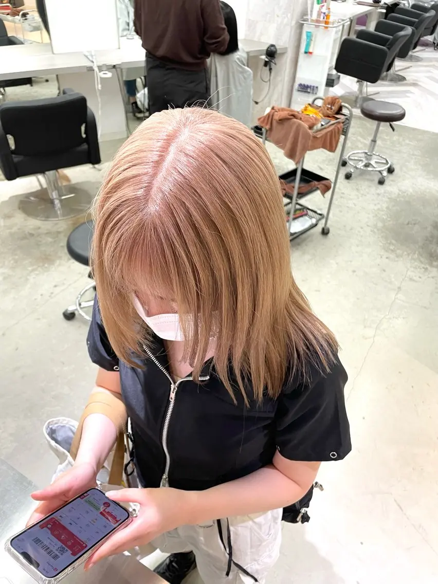 セミロング カラー ブリーチ ヘアカラー トリートメント パーマ&ブリーチ /飯牟田/GEAR.のヘアスタイル