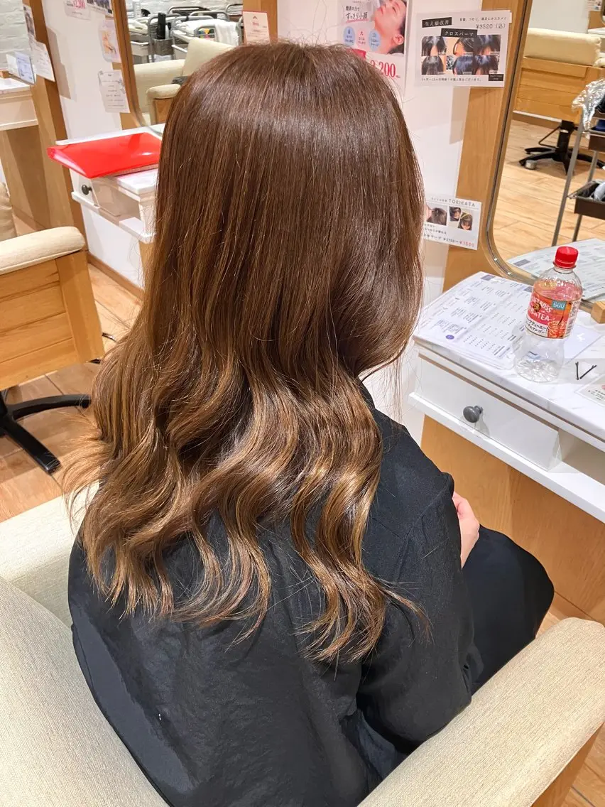 ロング カラー 岡村 凜のヘアスタイル