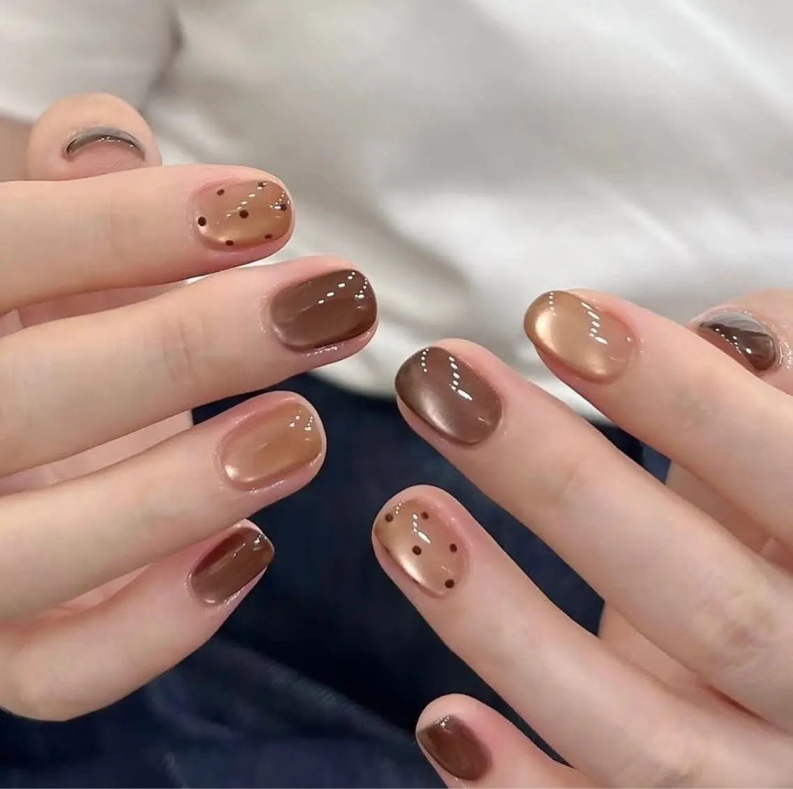 ネイル フレンチネイル ジェルネイル マグネットネイル 持ち込み ニュアンスネイル NiJi Nailsのネイルデザイン