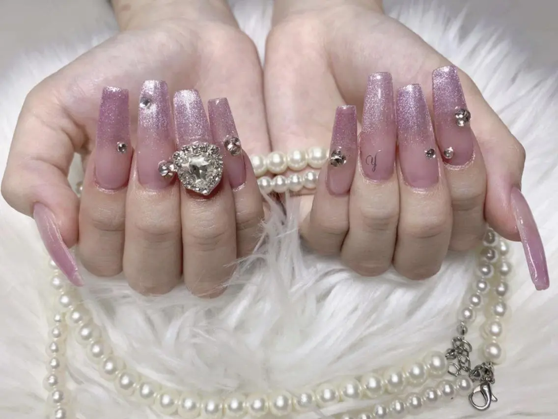 メンズ ネイル アートネイル フレンチネイル ジェルネイル キラキラネイル パラジェル Bloom kabukiのネイルデザイン