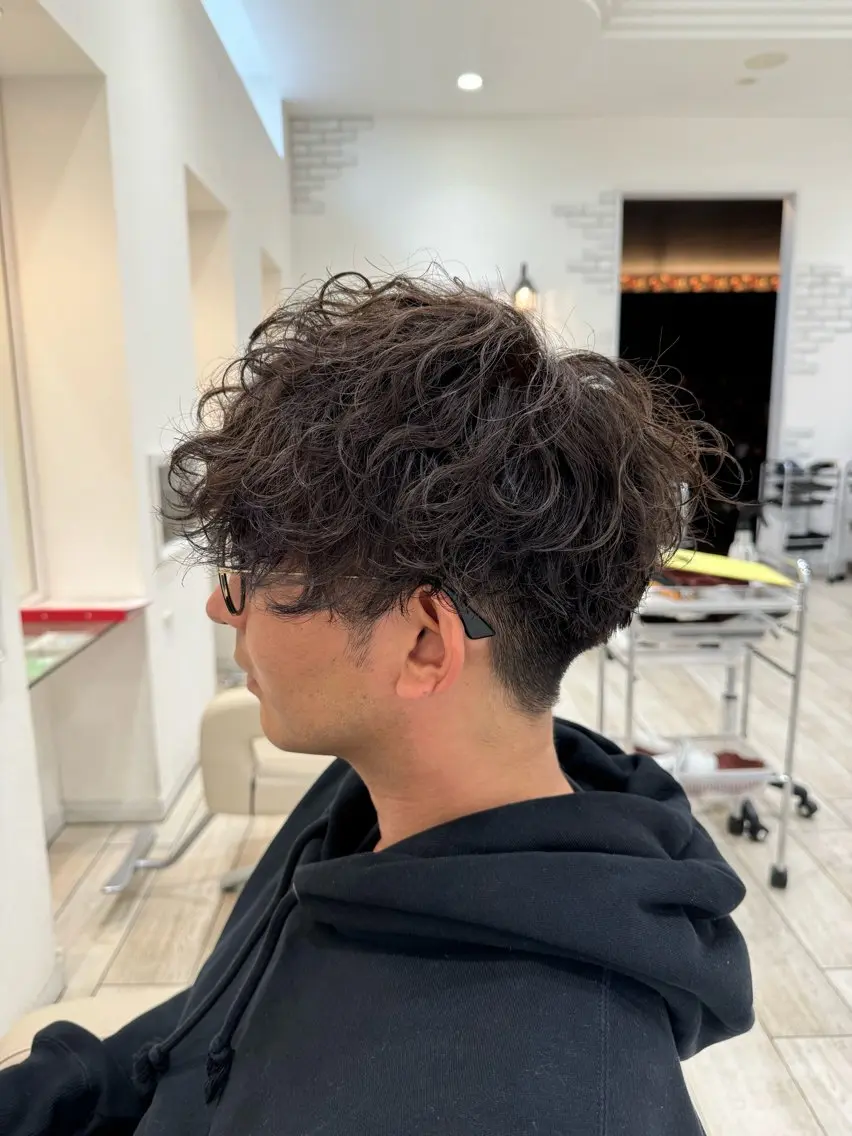 パーマ メンズ メンズパーマ メンズカットパーマ 伊藤瑠星のヘアスタイル