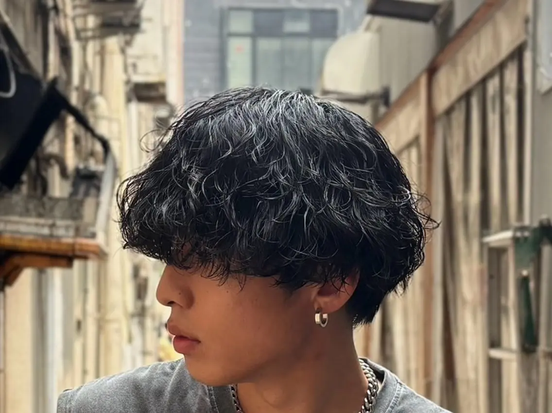 ショート パーマ 鈴木 悠月のヘアスタイル
