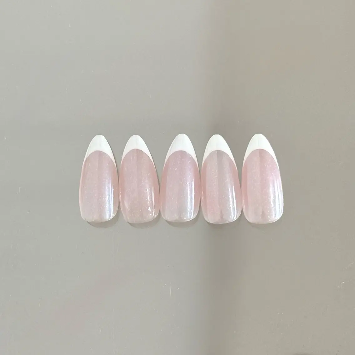 ネイル フレンチネイル 韓国ネイル ラメ(グリッター) ピンク ハンドネイル __shiho. nailのネイルデザイン