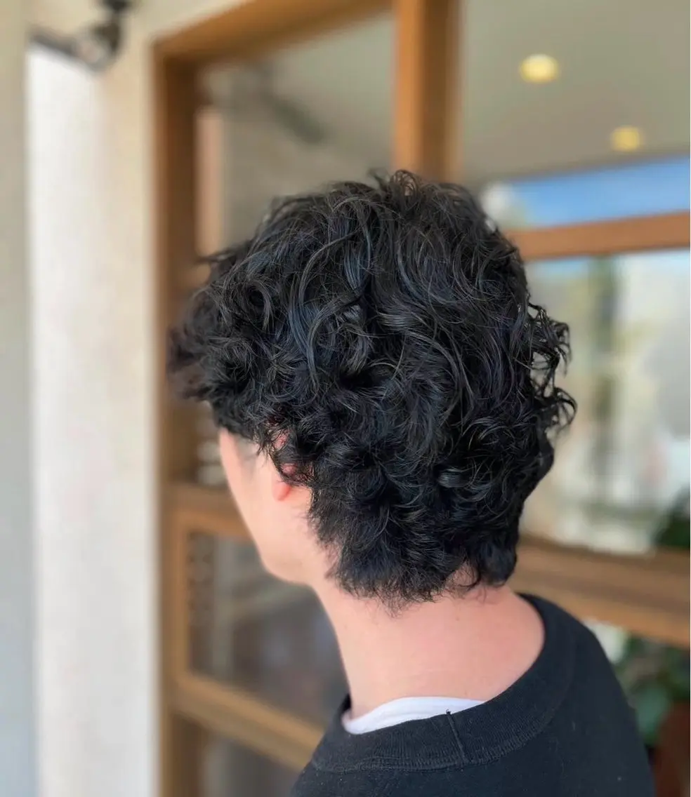 パーマ 國方 顕史のヘアスタイル