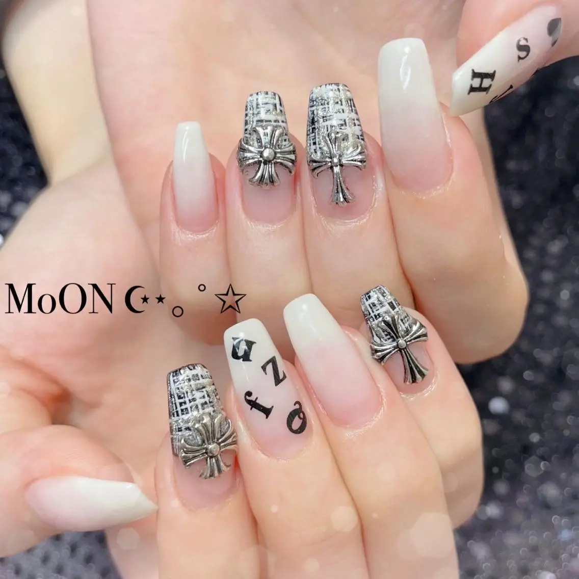 ネイル ハンドネイル ハンドケア MoON...❤︎ MeGuのネイルデザイン
