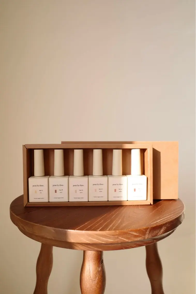 ネイル écru nailのネイルデザイン