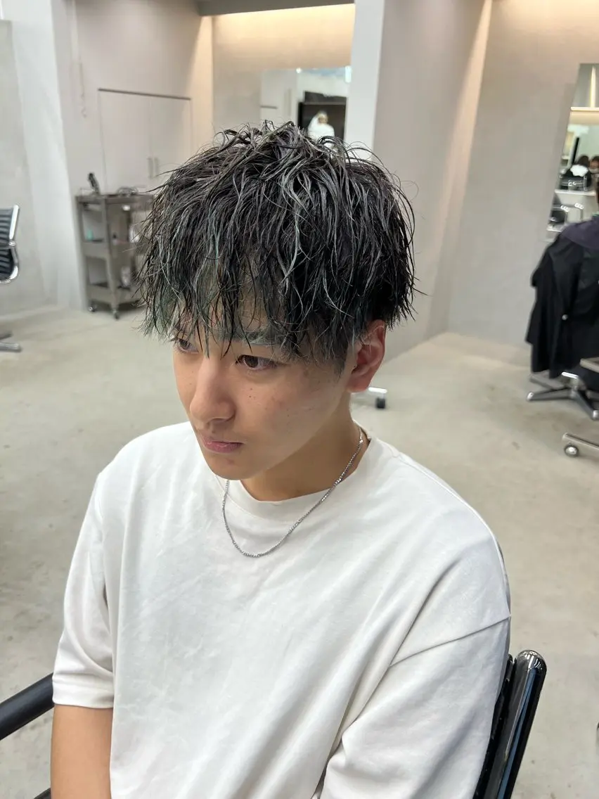 パーマ メンズ カット パーマ 吉沢遣人/レイヤー 艶カラー/抜け感のヘアスタイル