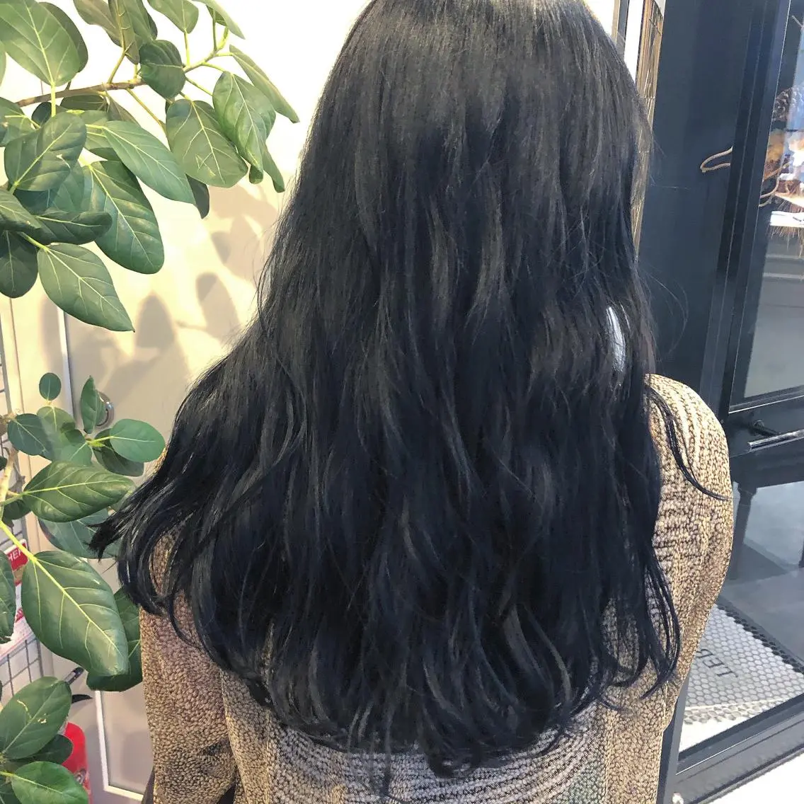 カラー 黒髪 ブルーカラー ブルーブラック カット ヘアカラー トリートメント manami / muku.のヘアスタイル