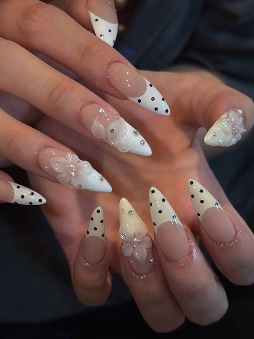 ネイル チークネイル 長さ出し フレンチネイル ジェルネイル ガーリー ハンドネイル Sora  Nail Studioのネイルデザイン