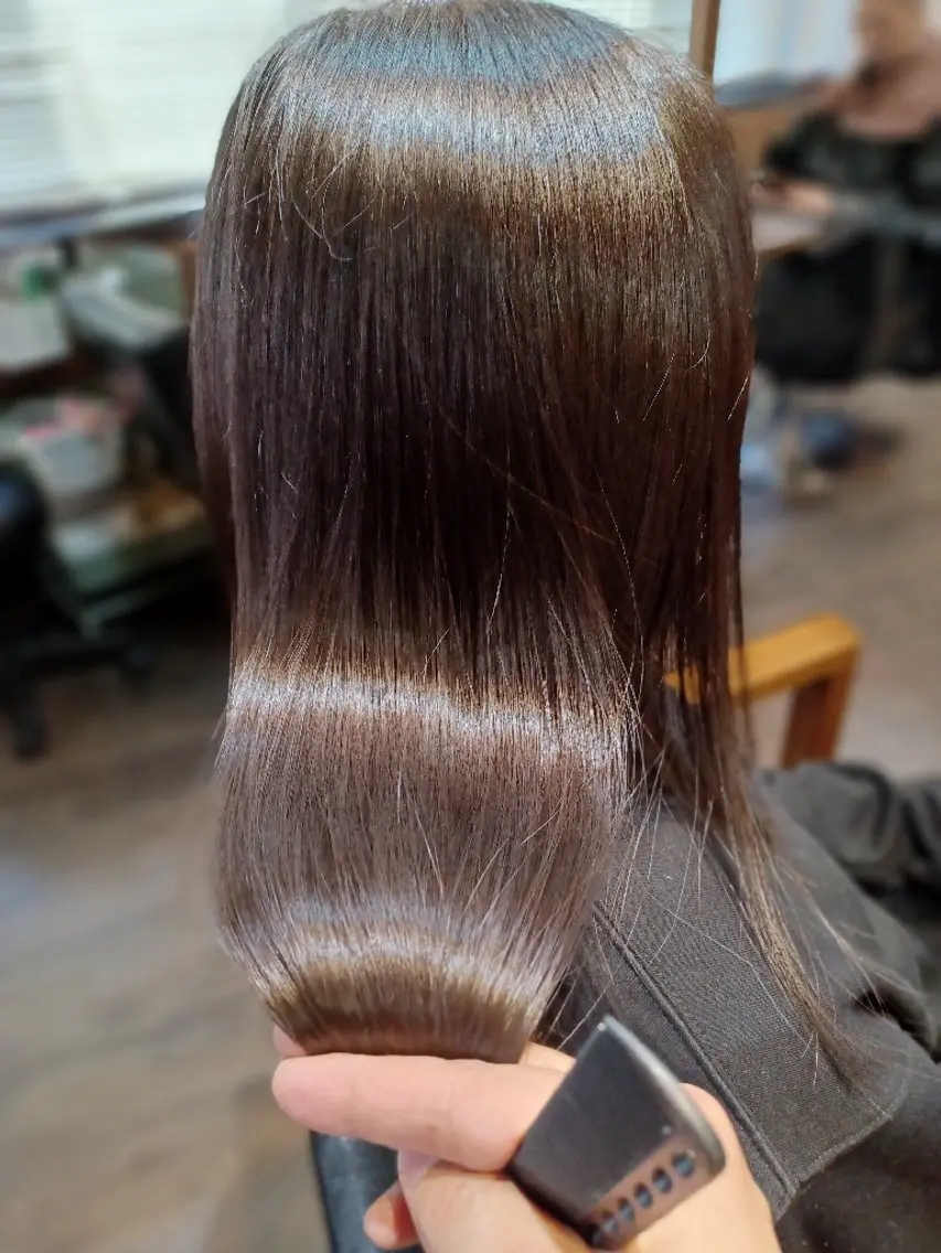 セミロング 髪質改善 トリートメント ✂️✂️徳　田✂️ ✂️のヘアスタイル