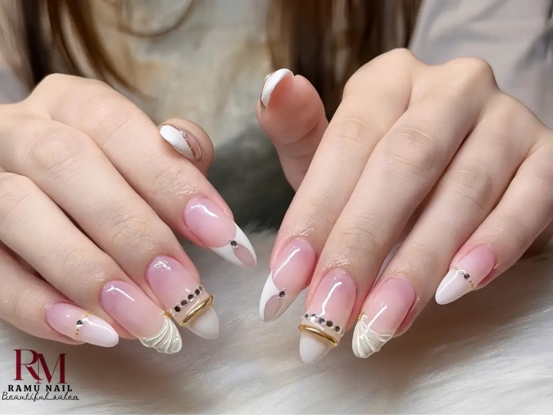 ネイル キラキラネイル マグネットネイル ミラーネイル ピンク 夏ネイル ハンドネイル RAMU Nail 恵比寿店のネイルデザイン