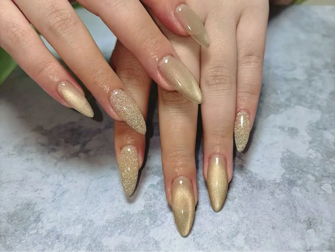 【リリ担当☆Hand】チップ長さ出し→ワンカラーorマグネットワンカラーの写真