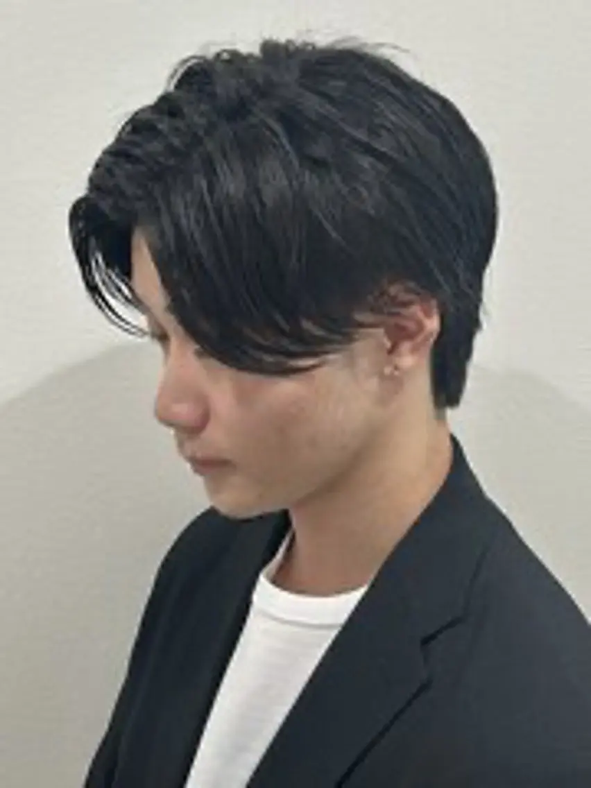 メンズ センターパート カット 内山 翔太のヘアスタイル
